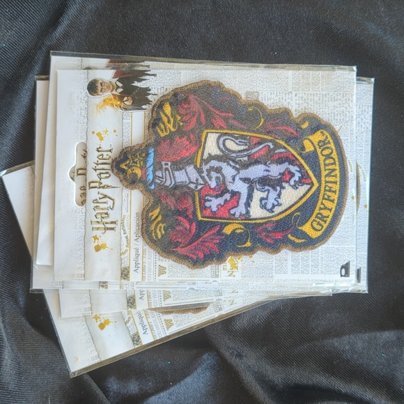 Harry Potter Gryffindor iron-on applique - Picture 1 of 2